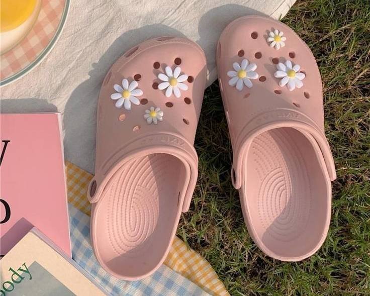 Choosing OEM&ODM Wholesale Crocs Shoes Manufacturers